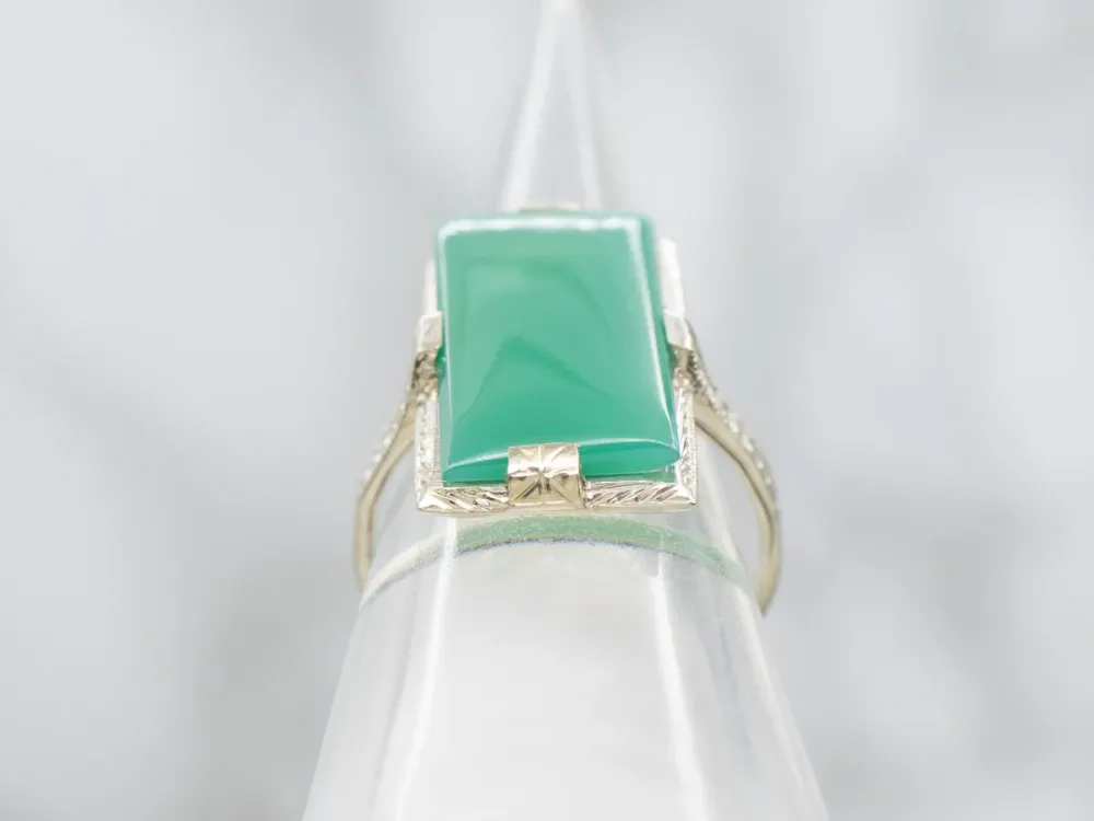 Hand-Engraved Groen Onyx Art Deco Era Ring