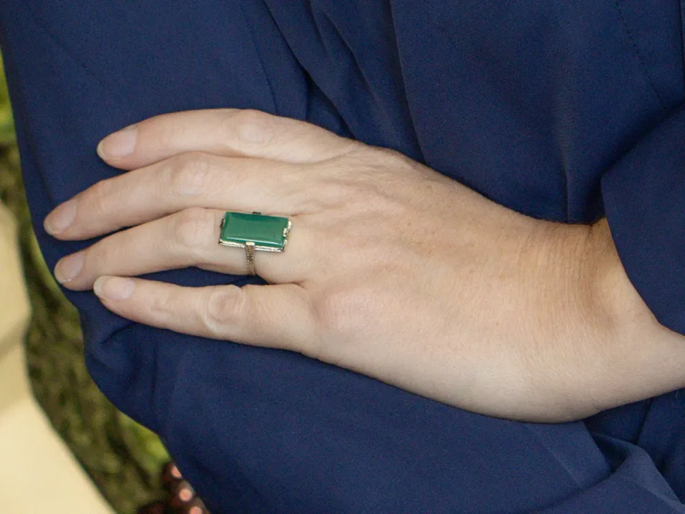 Hand-Engraved Groen Onyx Art Deco Era Ring