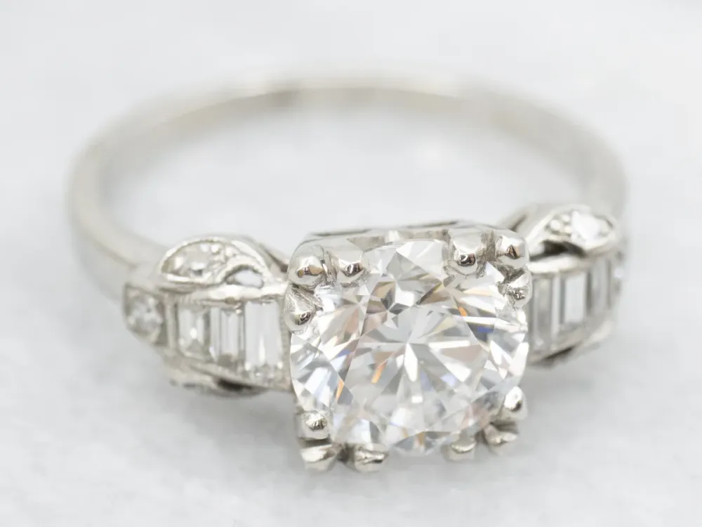 Industrieel Zwaar Belast 1950s Platinum and Diamond Encrusted Engagement Ring