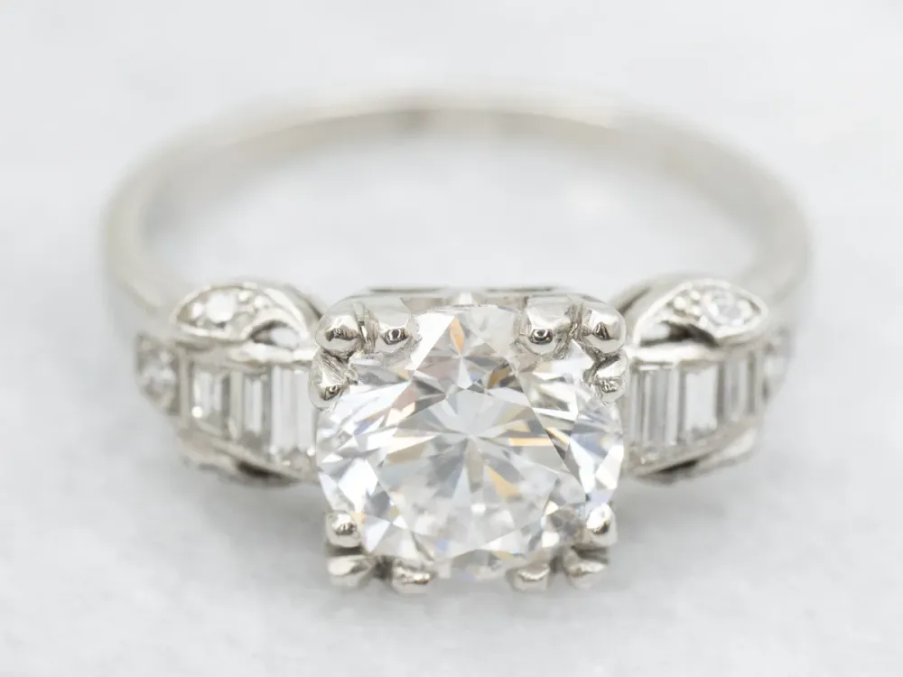 Industrieel Zwaar Belast 1950s Platinum and Diamond Encrusted Engagement Ring