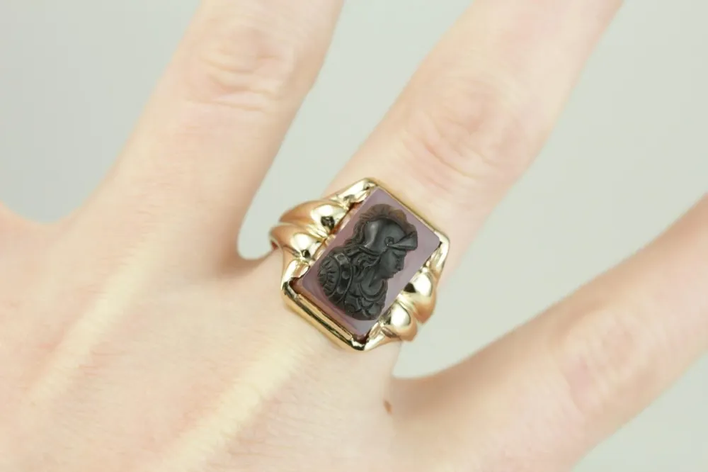 Industrieel Zwaar Belast Carnelian Uitgesneden Cameo Statement Ring