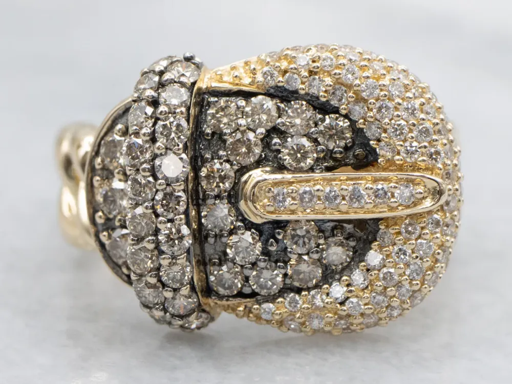 Industrieel Zwaar Belast Champagne and Brilliant Diamond Buckle Ring