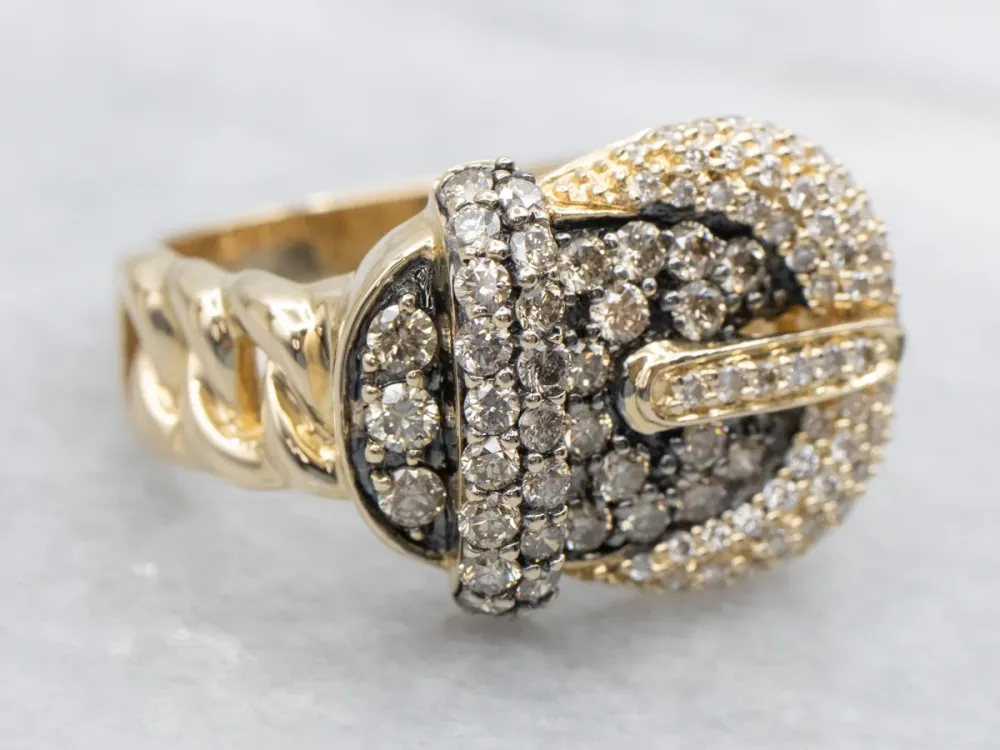 Industrieel Zwaar Belast Champagne and Brilliant Diamond Buckle Ring