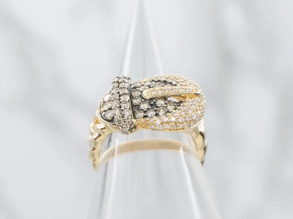 Industrieel Zwaar Belast Champagne and Brilliant Diamond Buckle Ring