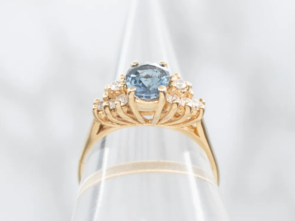 Industrieel Zwaar Belast Oval-Cut Sapphire and Diamond Engagement Ring