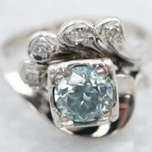Industrieel Zwaar Belast Retro Era Zeeblauw Zircon and Diamond Bypass Ring