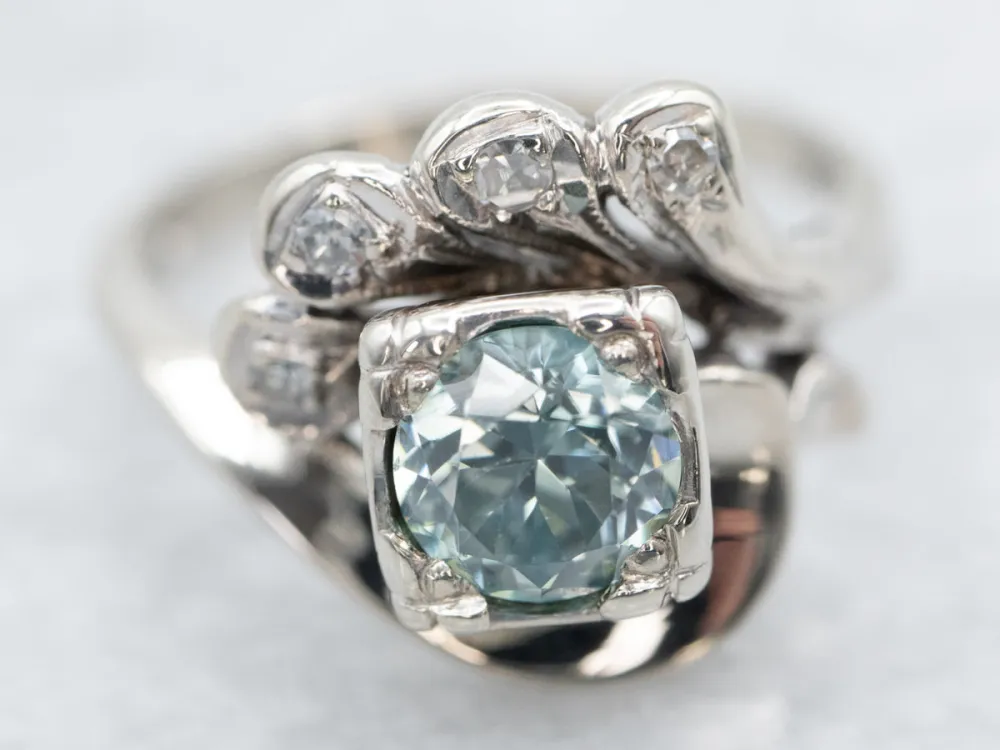 Industrieel Zwaar Belast Retro Era Zeeblauw Zircon and Diamond Bypass Ring