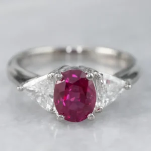 Industrieel Zwaar Belast Ruby Diamond Platinum Engagement Ring