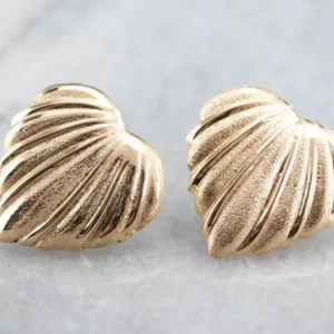 Industrieel Zwaar Belast Vintage Textured Heart Gouden Stud Earrings