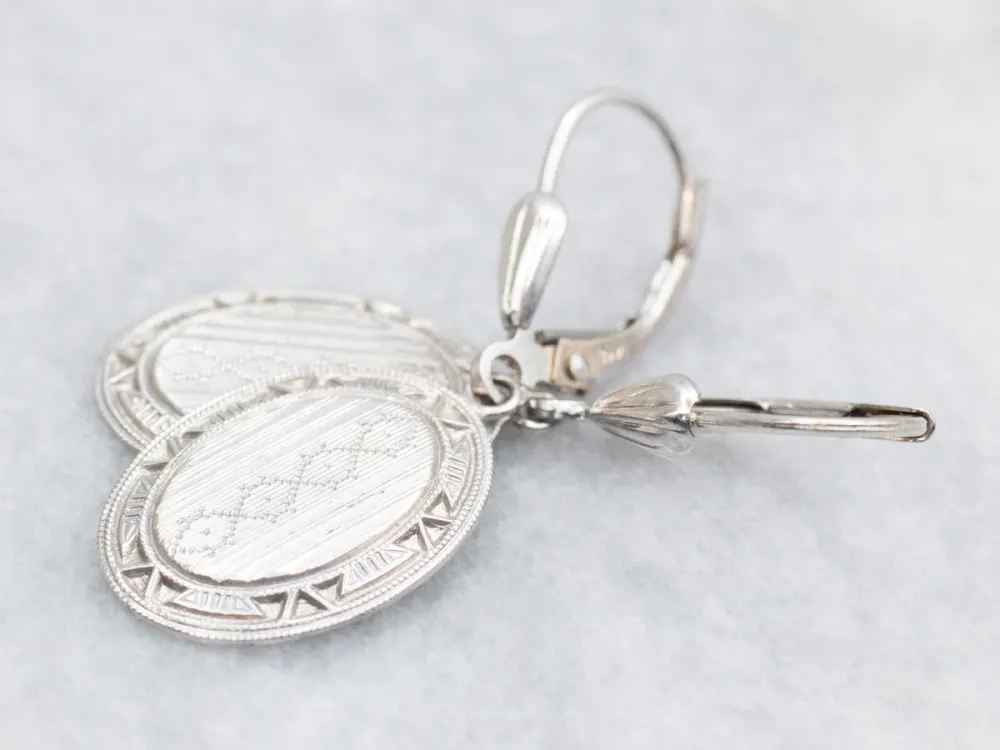 Industrieel Zwaar Belast White Gouden Etched Drop Earrings