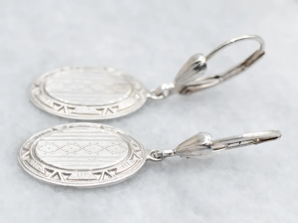 Industrieel Zwaar Belast White Gouden Etched Drop Earrings