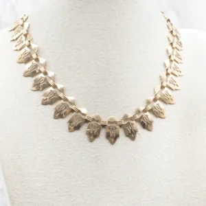 Klassiek Gothic Pierced Gold Link Necklace