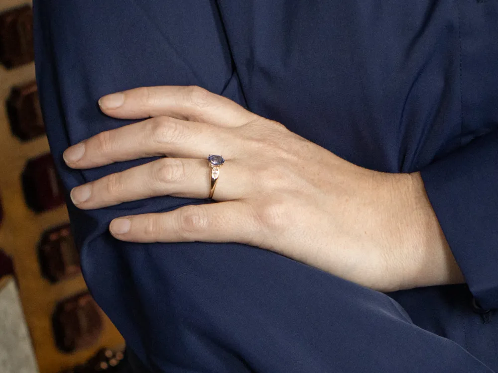 Modern Glad Gold Purple Sapphire and Diamond Ring
