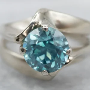 Modernist Blue Zircon Ring Ivoor Gold