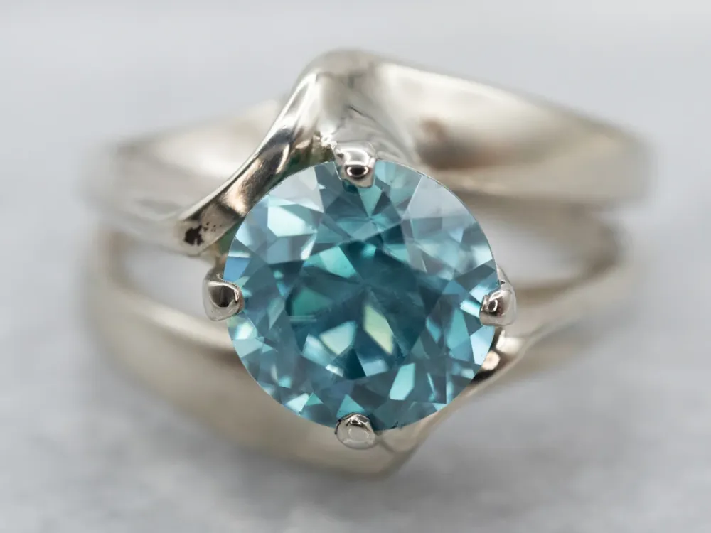 Modernist Blue Zircon Ring Ivoor Gold