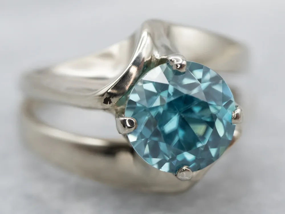 Modernist Blue Zircon Ring Ivoor Gold