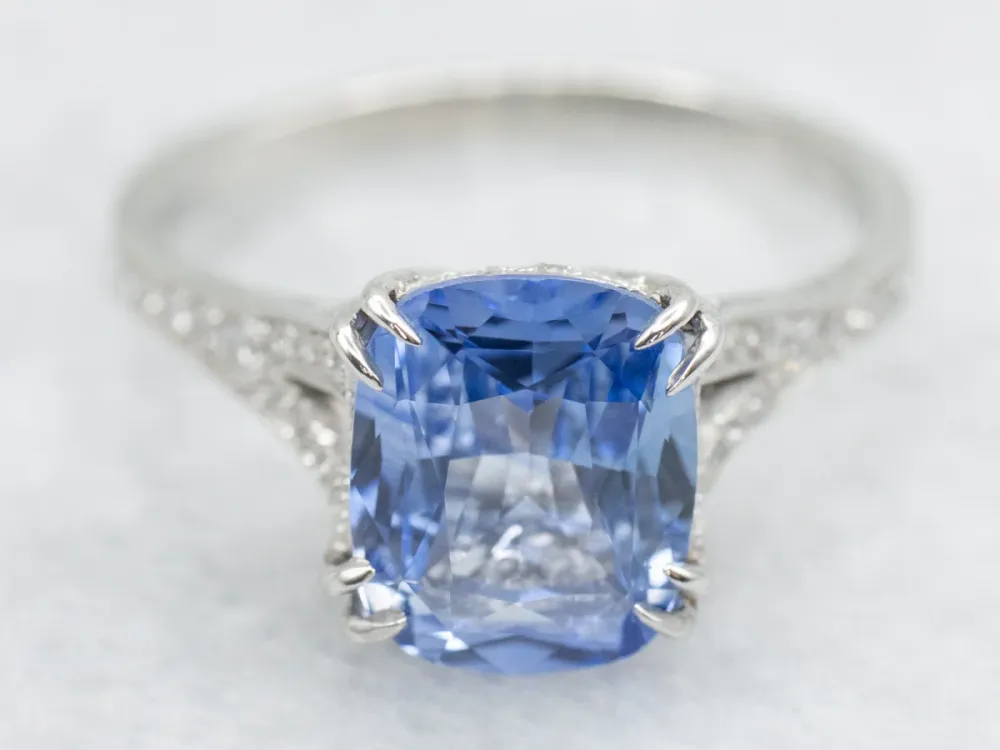 Platinum Sapphire and Diamond Engagement Ring met CE-Keurmerk