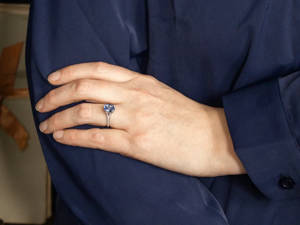 Platinum Sapphire and Diamond Engagement Ring met CE-Keurmerk