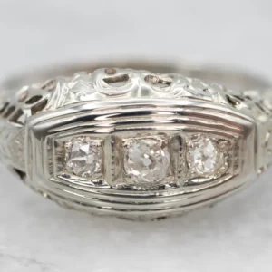 Pretty Old Mine Cut Diamond Engagement Ring met CE-Keurmerk