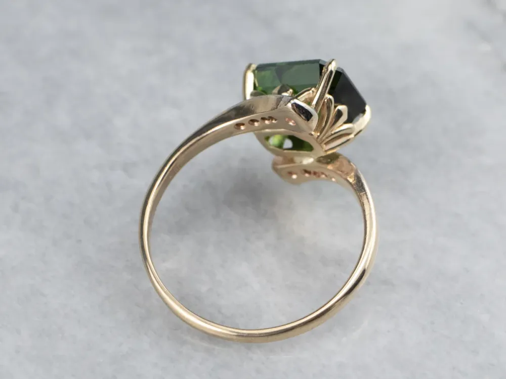 Retro Olijfgroen Tourmaline and Diamond Bypass Ring