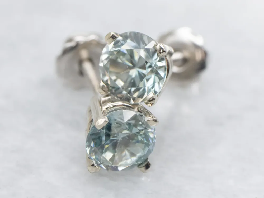 Round Cut Zeeblauw Zircon White Gold Stud Earrings - DIN Norm