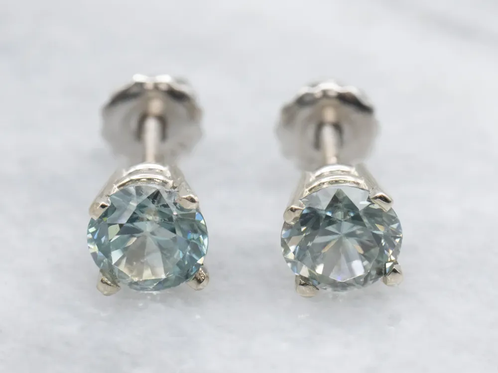 Round Cut Zeeblauw Zircon White Gold Stud Earrings - DIN Norm