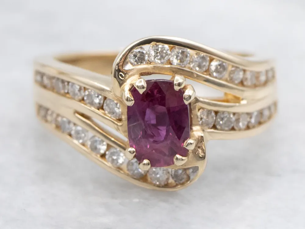 Ruby and Diamond Encrusted Bypass Ring met CE-Keurmerk