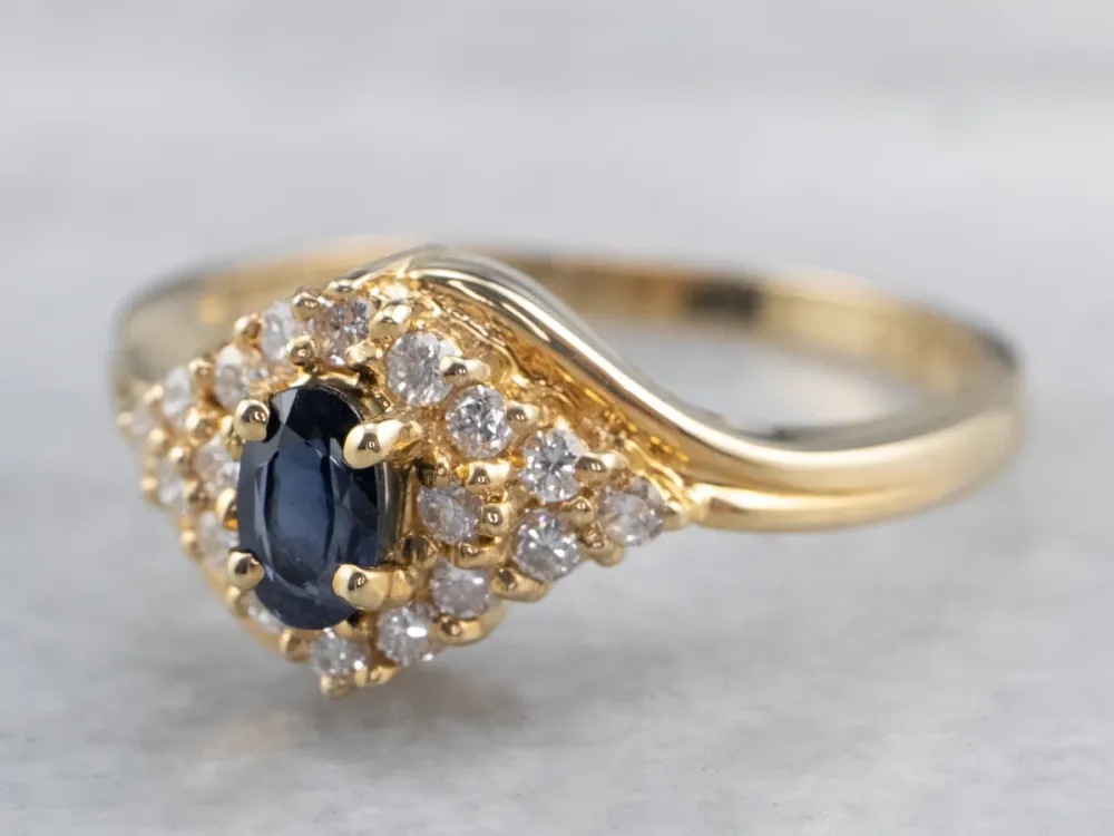 Sapphire and Diamond Bypass Ring met CE-Keurmerk