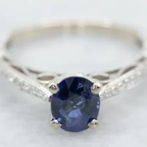Stunning Sapphire and Diamond Engagement Ring - DIN Norm