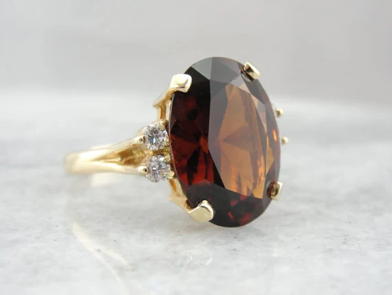 Traditioneel Ring Fine Hessonite Garnet and Diamonds