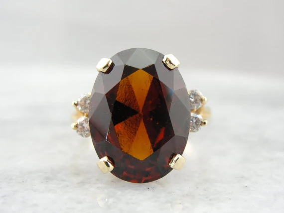 Traditioneel Ring Fine Hessonite Garnet and Diamonds