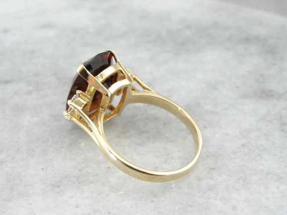 Traditioneel Ring Fine Hessonite Garnet and Diamonds