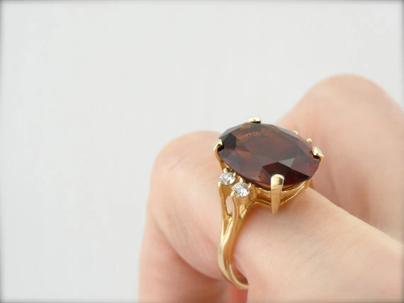 Traditioneel Ring Fine Hessonite Garnet and Diamonds