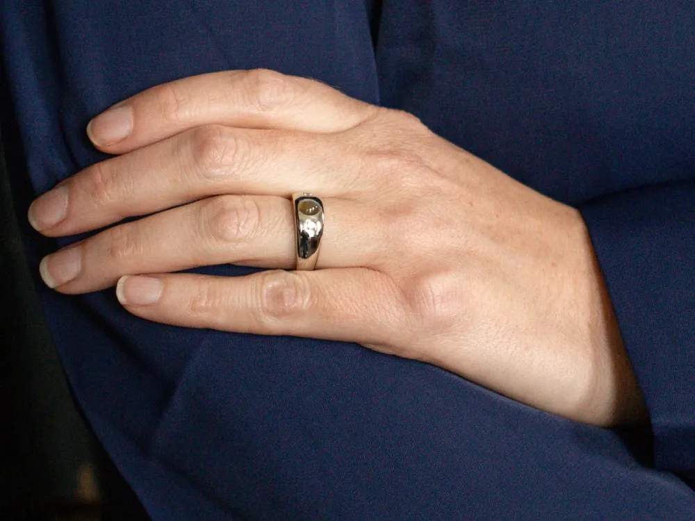 Unisex Cat's Eye Chrysoberyl and Diamond Ring met CE-Keurmerk