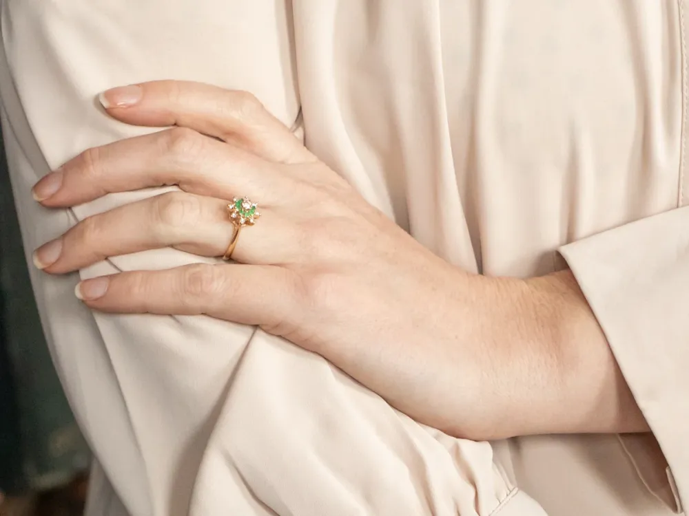 Verguld Diamond and Emerald Ring met CE-Keurmerk