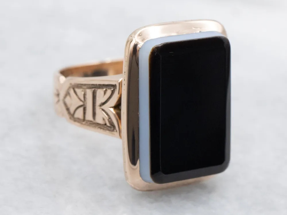 Victorian Banded Onyx Ingekerfd Gold Ring met CE-Keurmerk