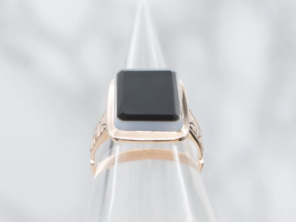 Victorian Banded Onyx Ingekerfd Gold Ring met CE-Keurmerk