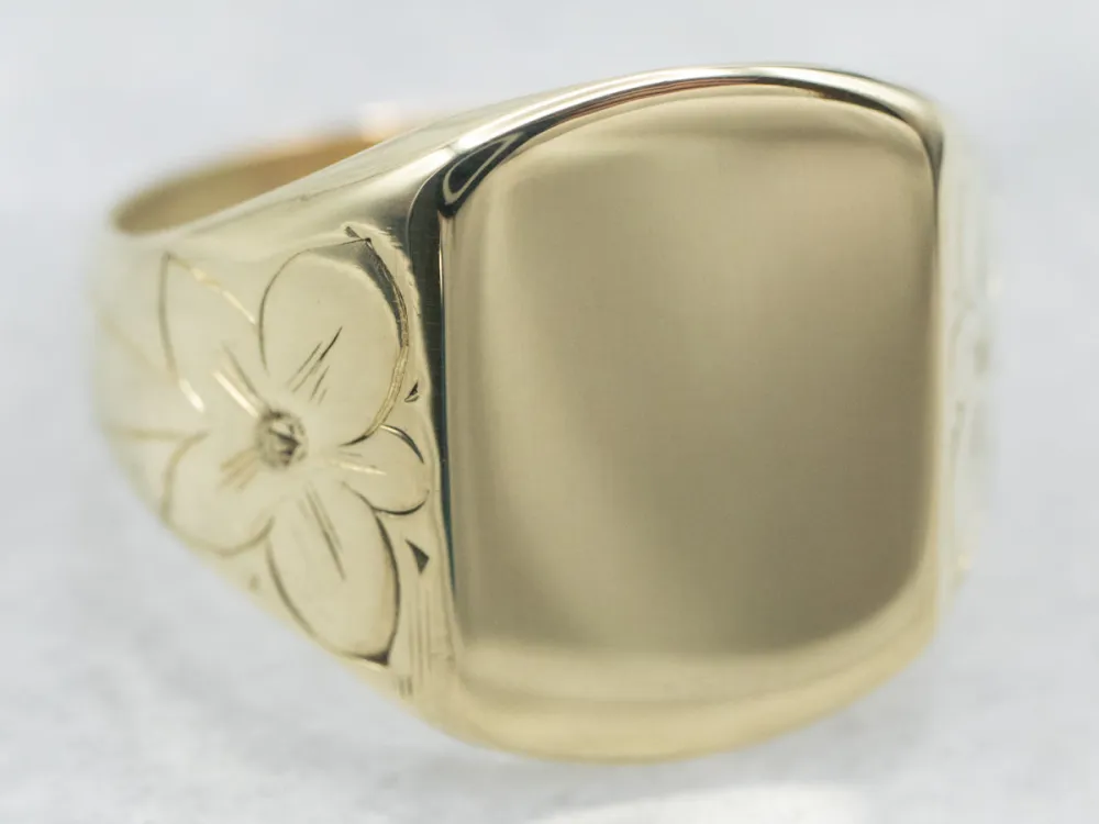 Vintage Groen Gold Signet Ring Floral Details
