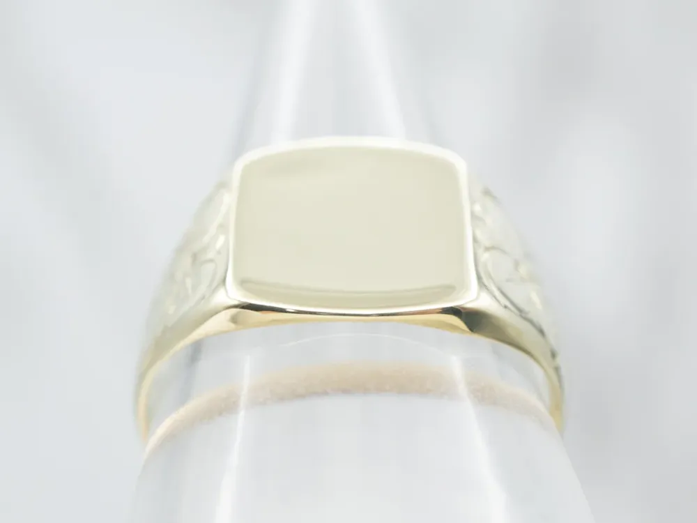 Vintage Groen Gold Signet Ring Floral Details