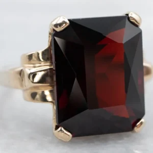 Vintage Pyrope Garnet Cocktail Ring