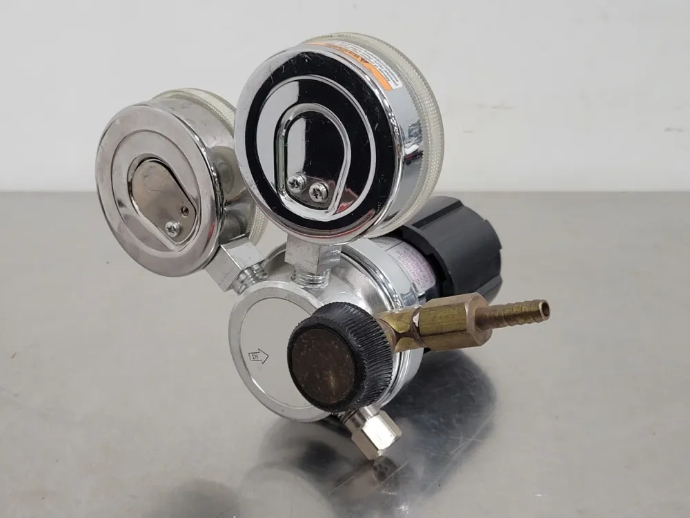 Pressure Gauge w/ Control Nozzle 2023301-580