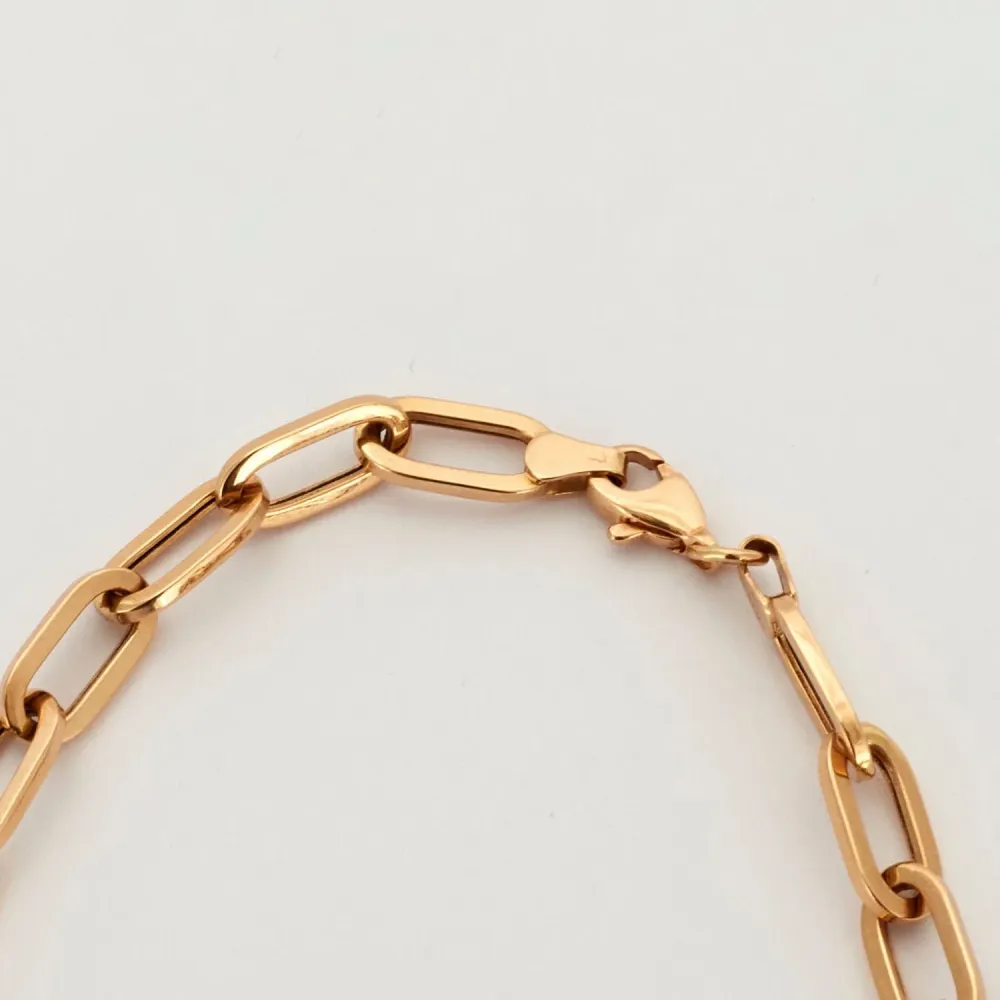 Yellow gold convict link necklace