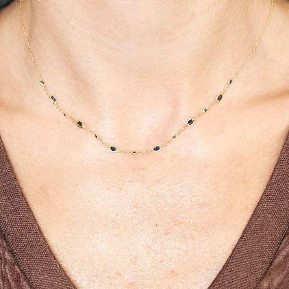 Yellow gold and sapphire necklace