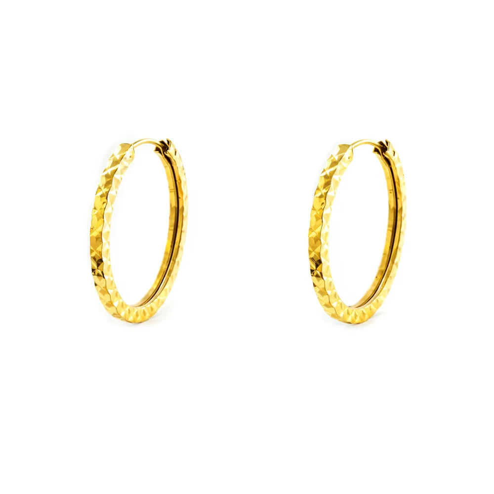18ct Yellow Gold Square Carved Hoop Earrings 18 x 1.5 mm