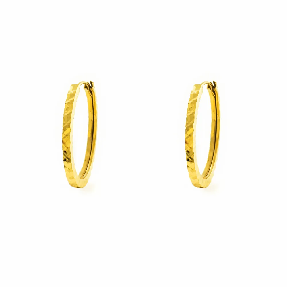 18ct Yellow Gold Square Carved Hoop Earrings 18 x 1.5 mm