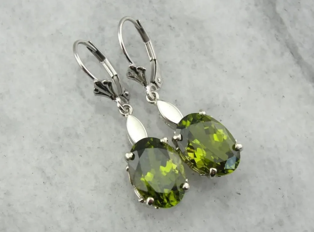 Most Olive: Deep Appelgroen Peridot Drop Earrings Duurzaam Polyurethaan