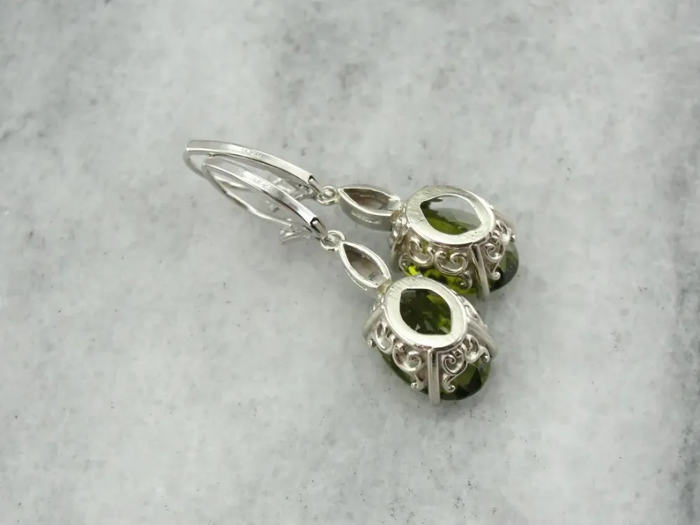 Most Olive: Deep Appelgroen Peridot Drop Earrings Duurzaam Polyurethaan