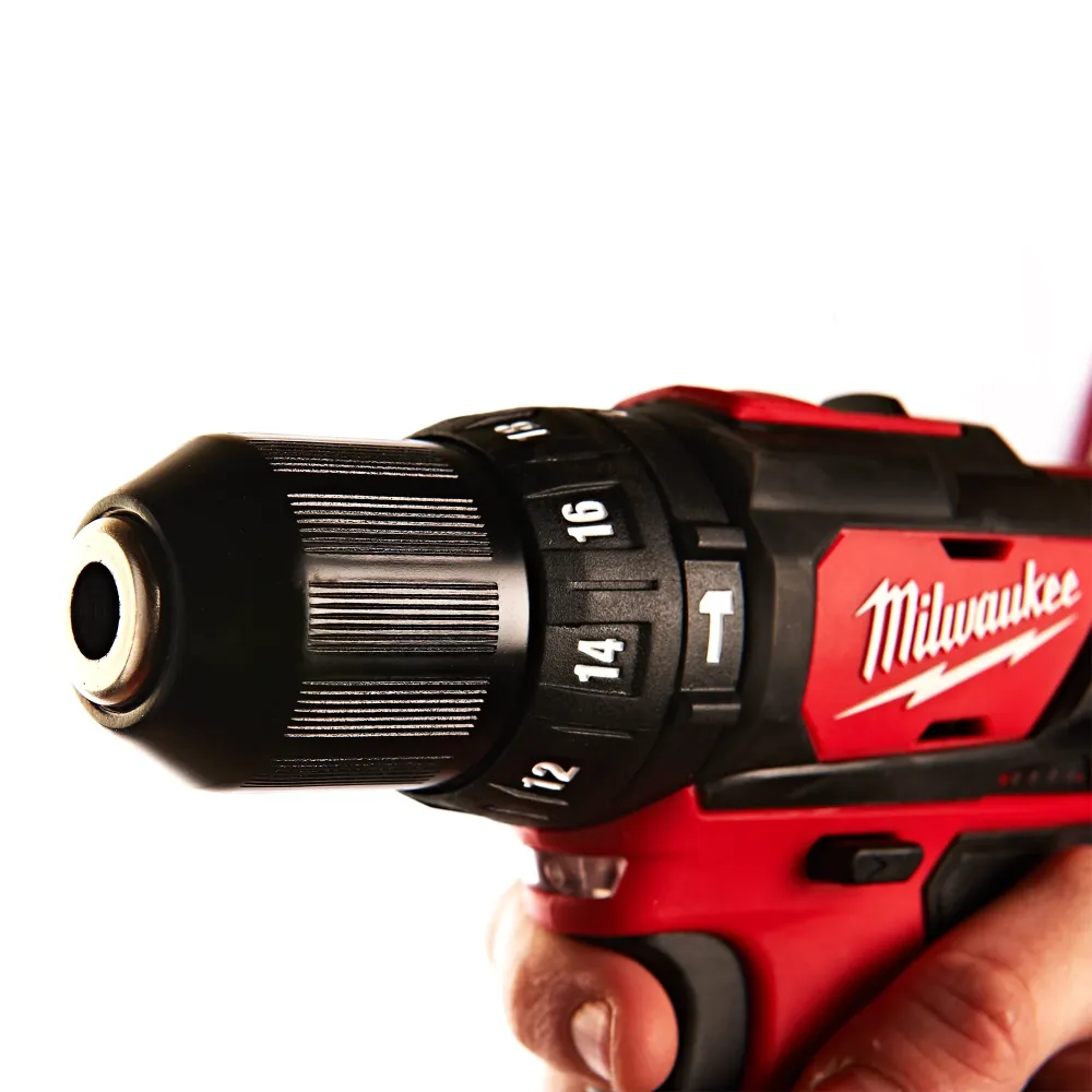 Boormachine Milwaukee M12 BPD-202C 12V 2Ah