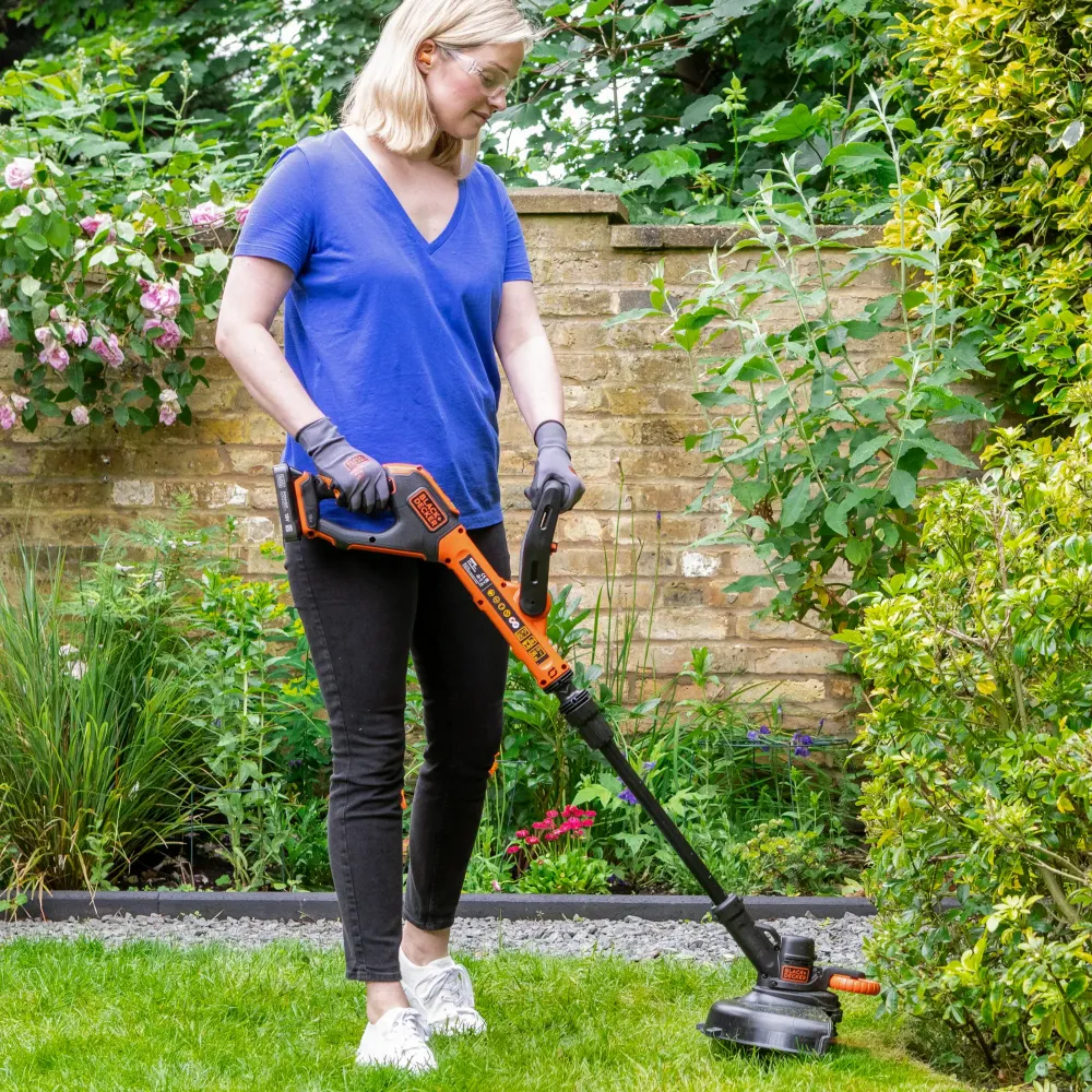 Kantentrimmer Black+Decker BCSTR918D1-QW 18V 2Ah