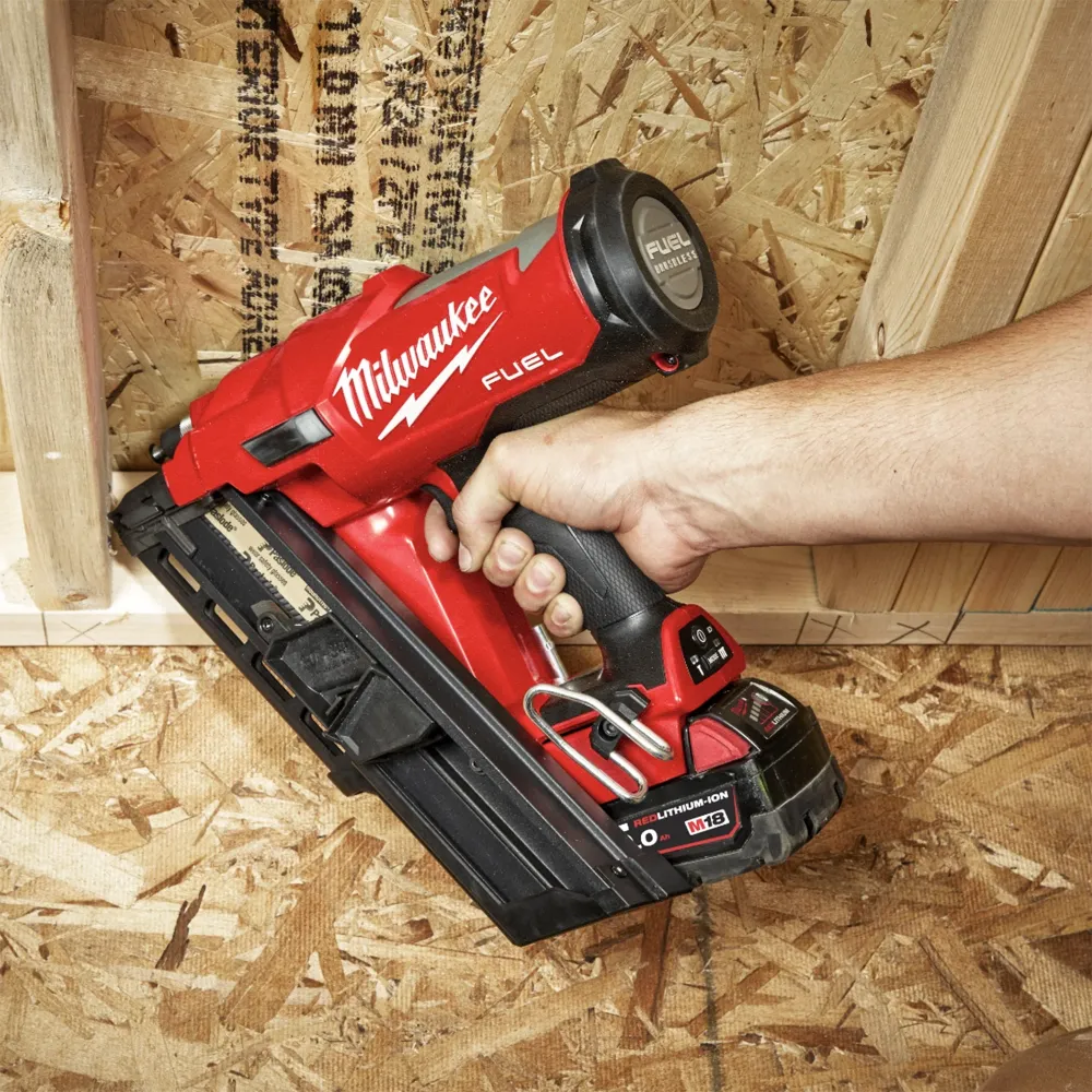 Spijkermachine Milwaukee M18 FFN-502C 18V 5Ah
